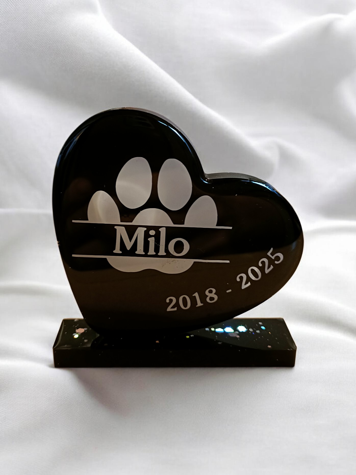 ❤️ Heart Memorial Plaque – Personalised Pet Tribute with Optional Ashes Inclusion