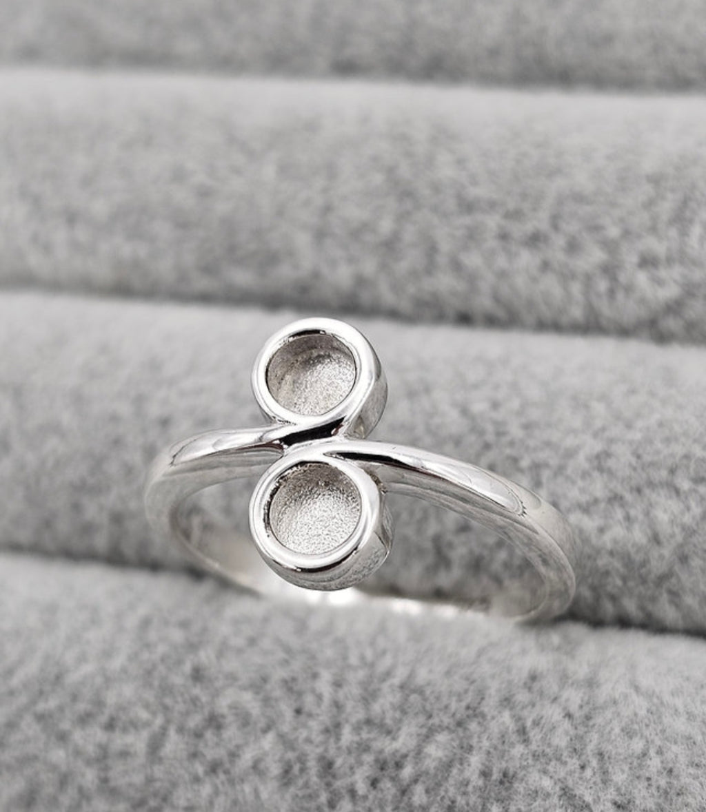 925 Silver Remembrance Ring – Contemporary Tribute Design
