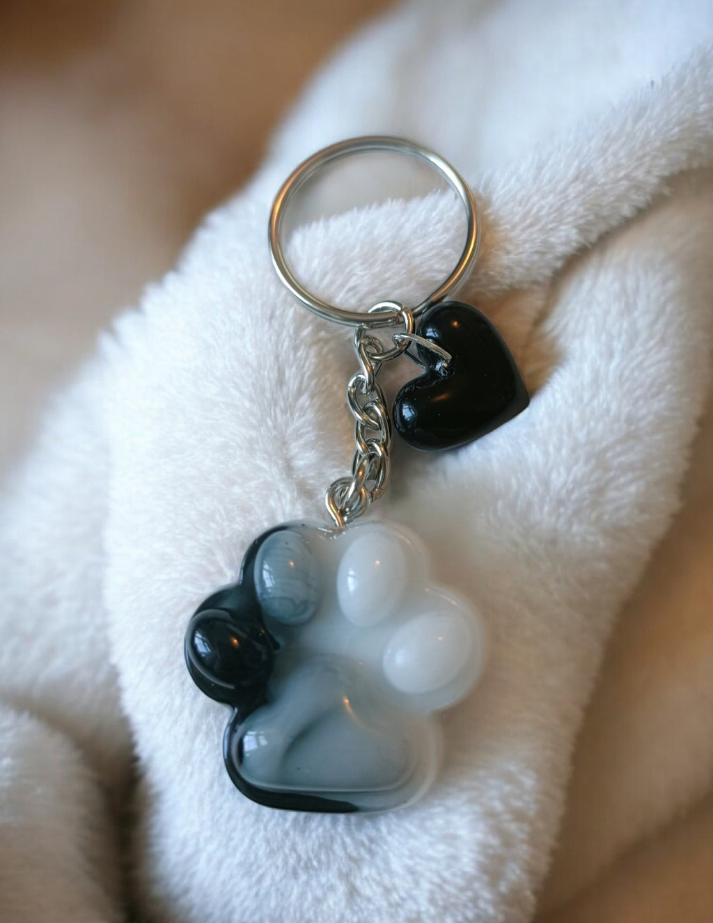 Mini Pawprint Memorial Keyring – Ashes Inclusion