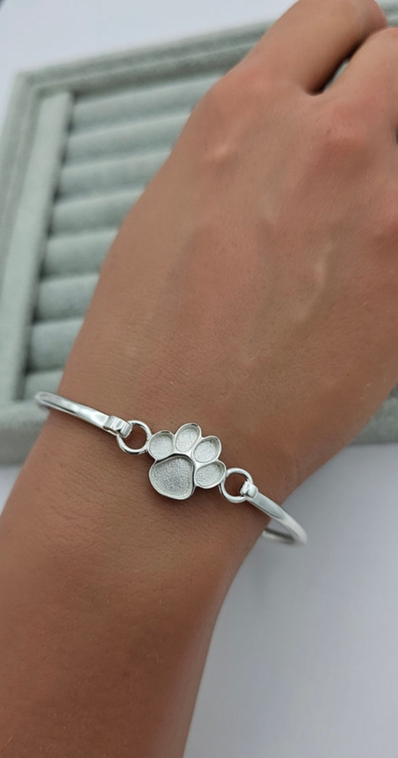 Paw Print Hook Clasp 925 Bangle