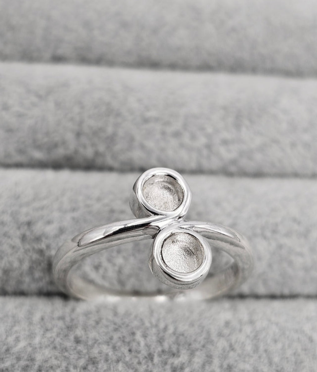 925 Silver Remembrance Ring – Contemporary Tribute Design