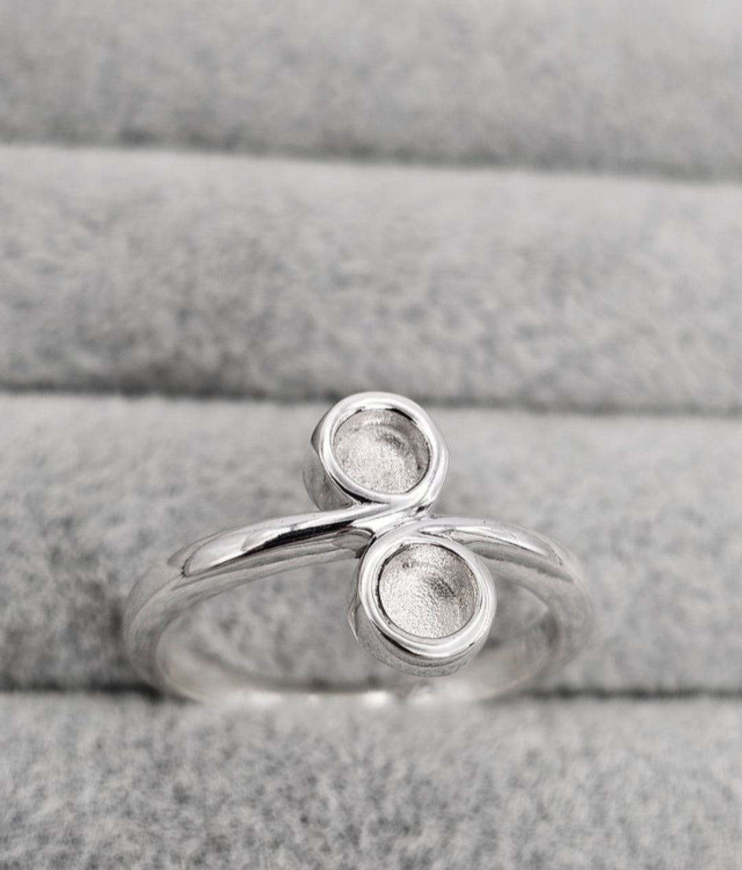 925 Silver Remembrance Ring – Contemporary Tribute Design